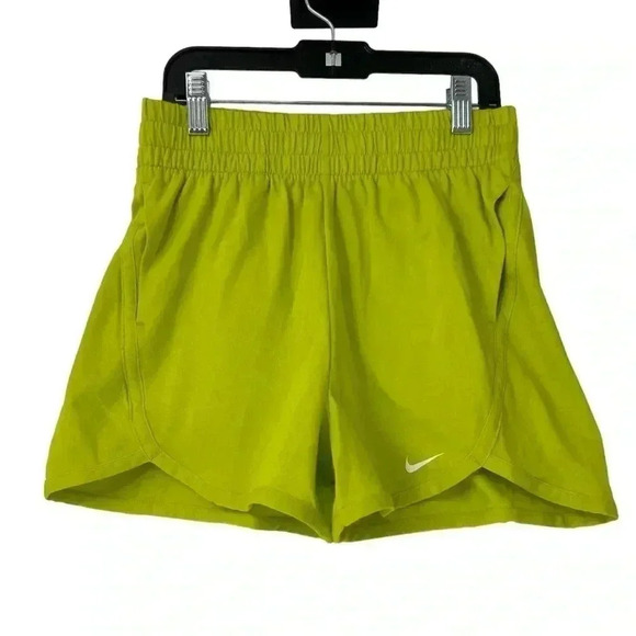 NIKE SHORTS GIRLS LARGE DRI-FIT BREEZY HIGH-WAISTED TRAINING DX4965-308 ATHLETIC - Picture 1 of 11